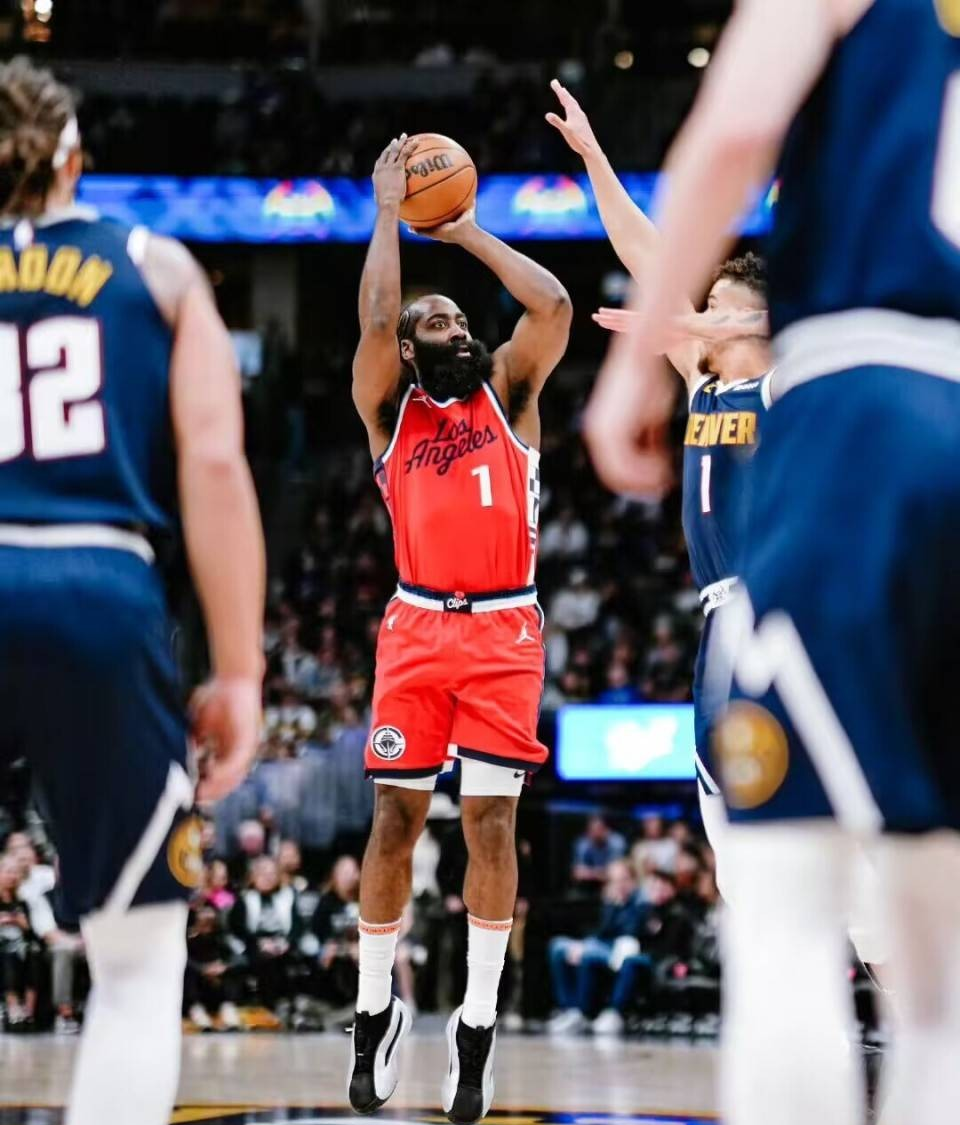 清晨NBA季后赛传出新动向,布鲁克林篮网内部沟通,管理层表态——信心回归,赛季目标并未改变的简单介绍NG28大舞台